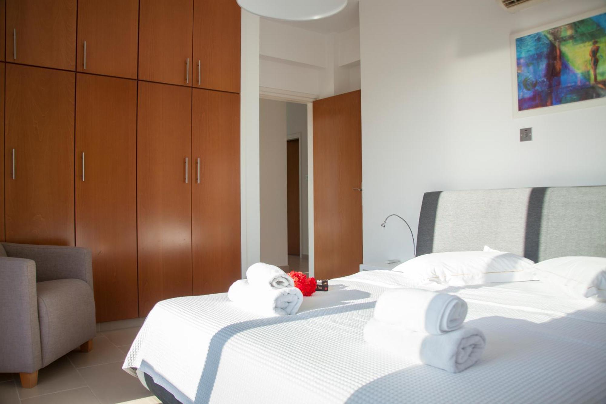Julipapas Gardens Apartment Paphos Room photo