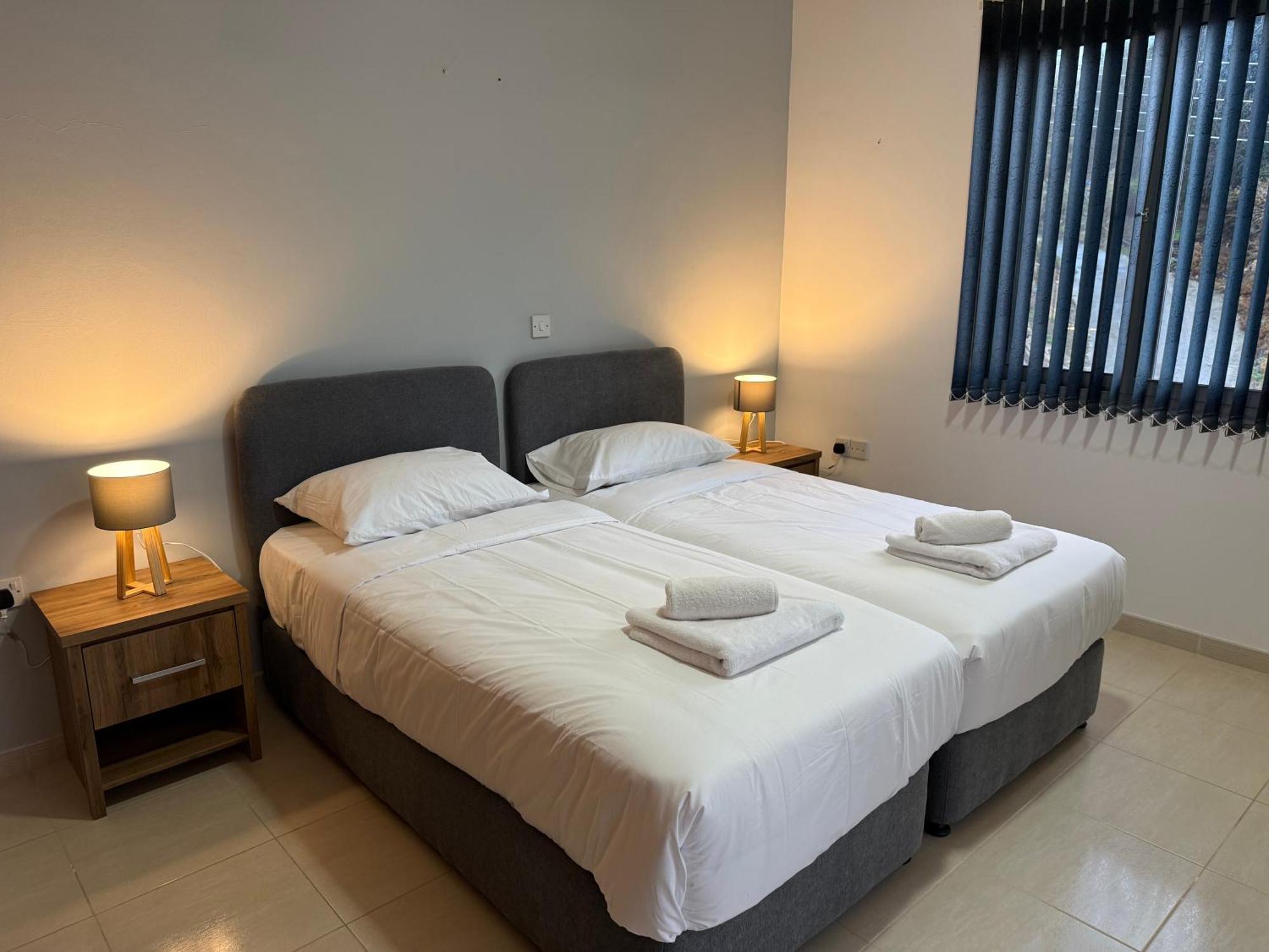 Julipapas Gardens Apartment Paphos Room photo