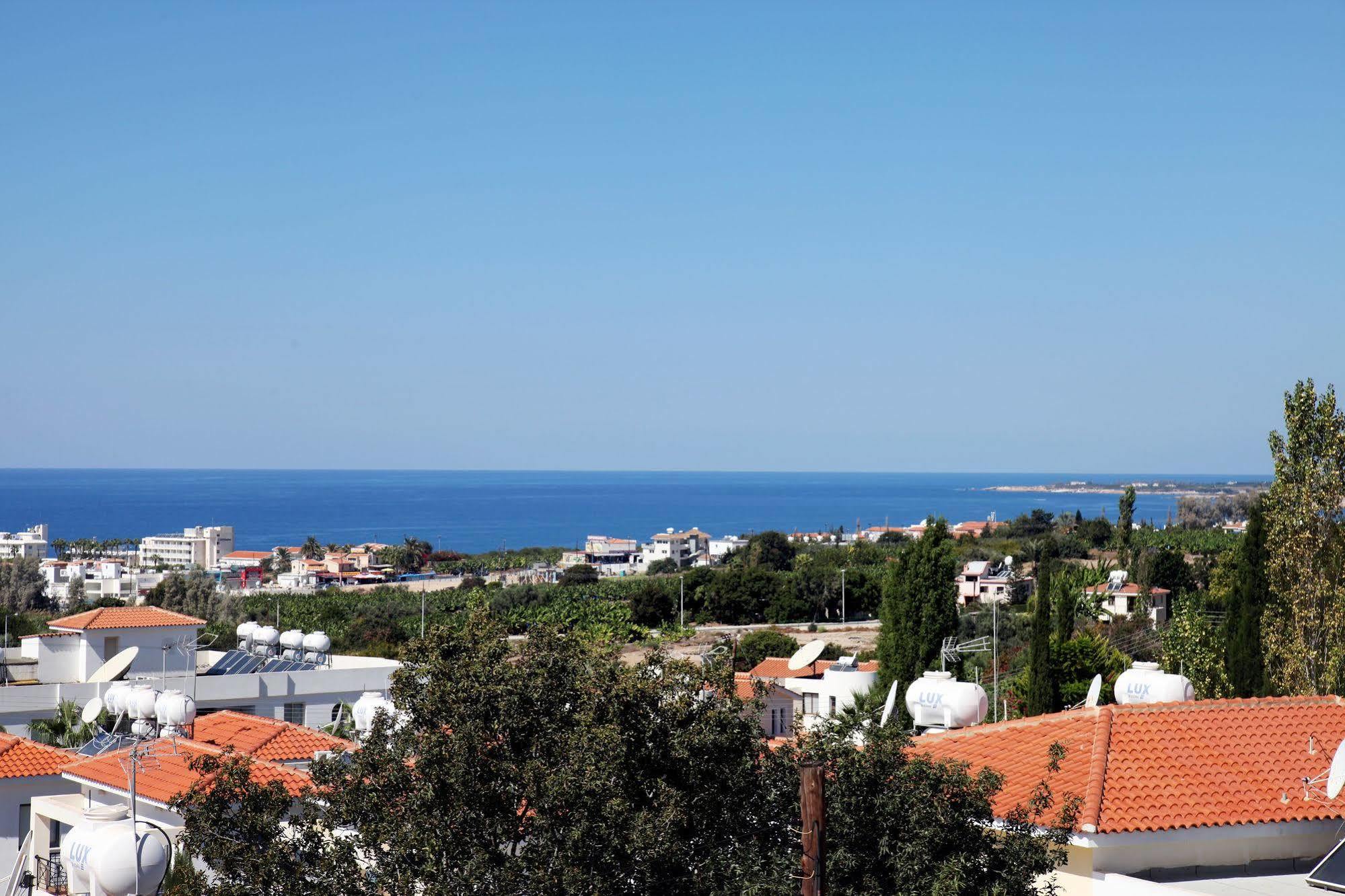 Julipapas Gardens Apartment Paphos Exterior photo