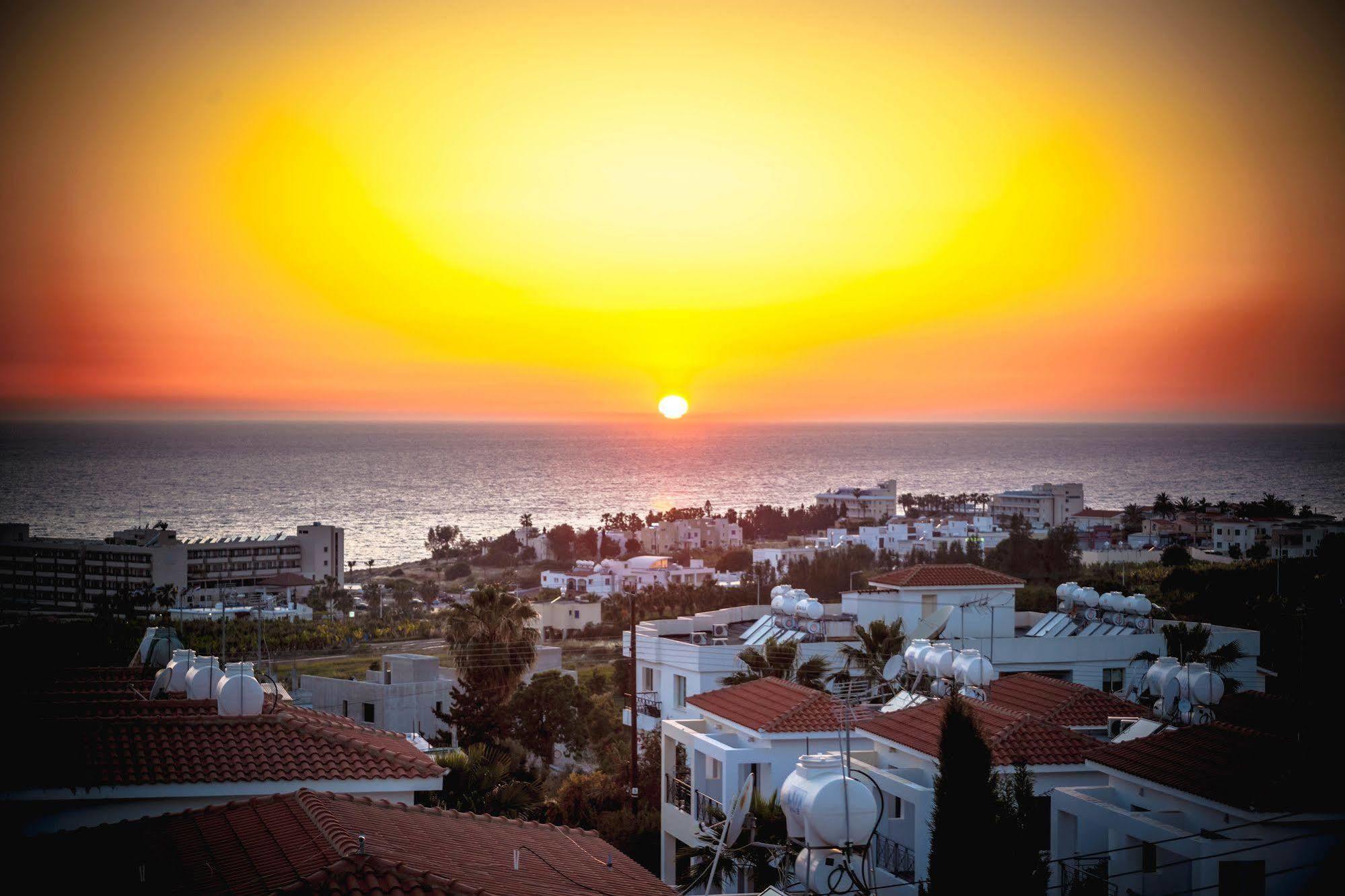 Julipapas Gardens Apartment Paphos Exterior photo