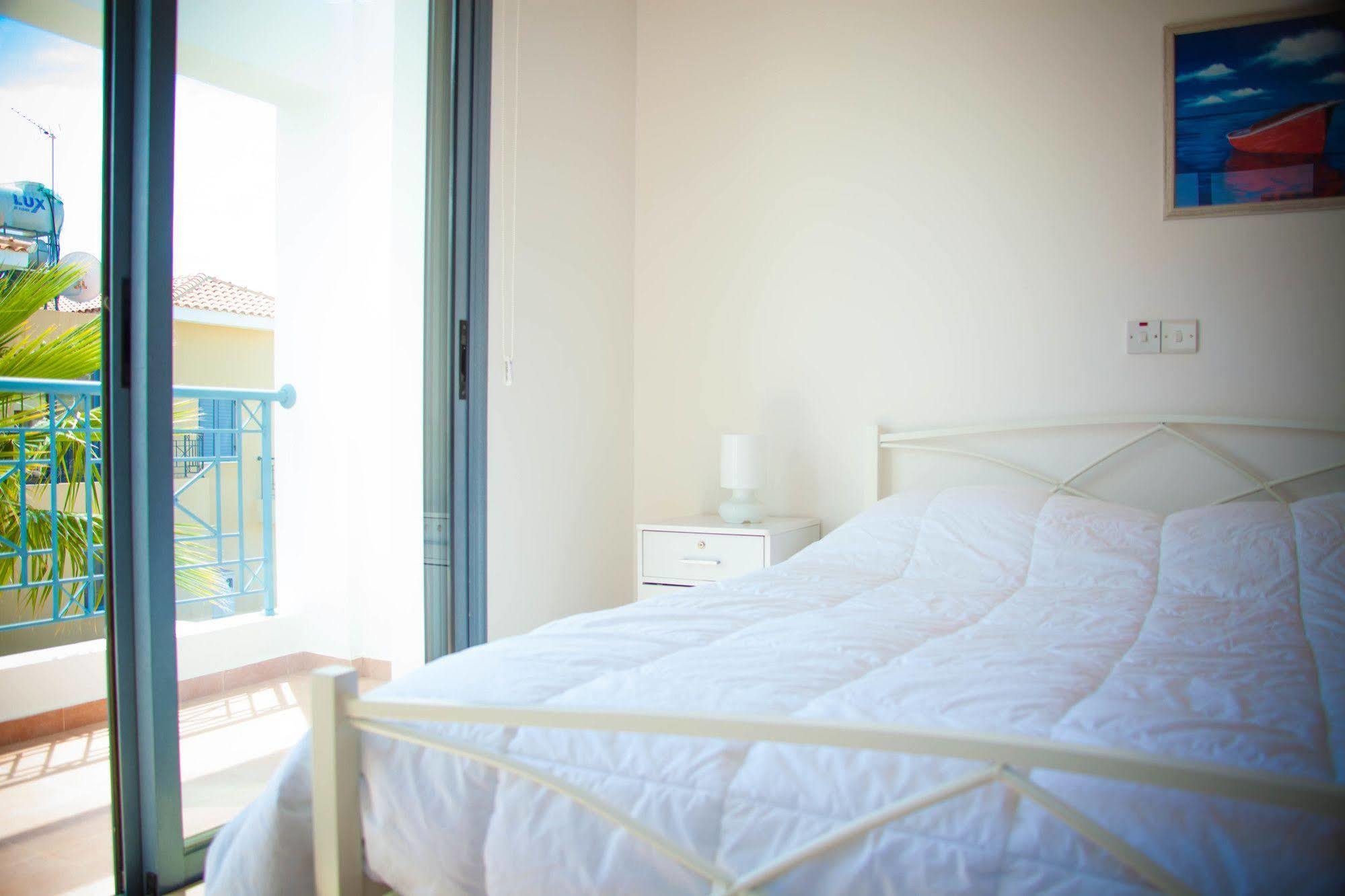 Julipapas Gardens Apartment Paphos Exterior photo