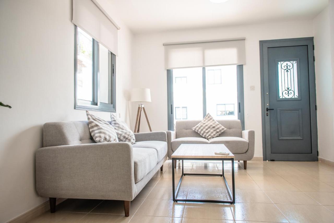 Julipapas Gardens Apartment Paphos Exterior photo