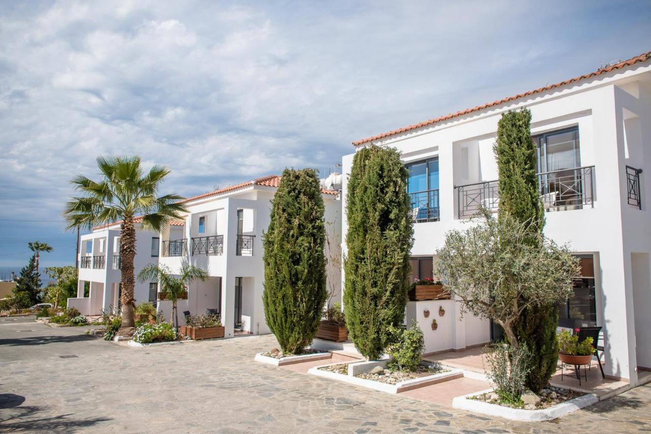 Julipapas Gardens Apartment Paphos Exterior photo