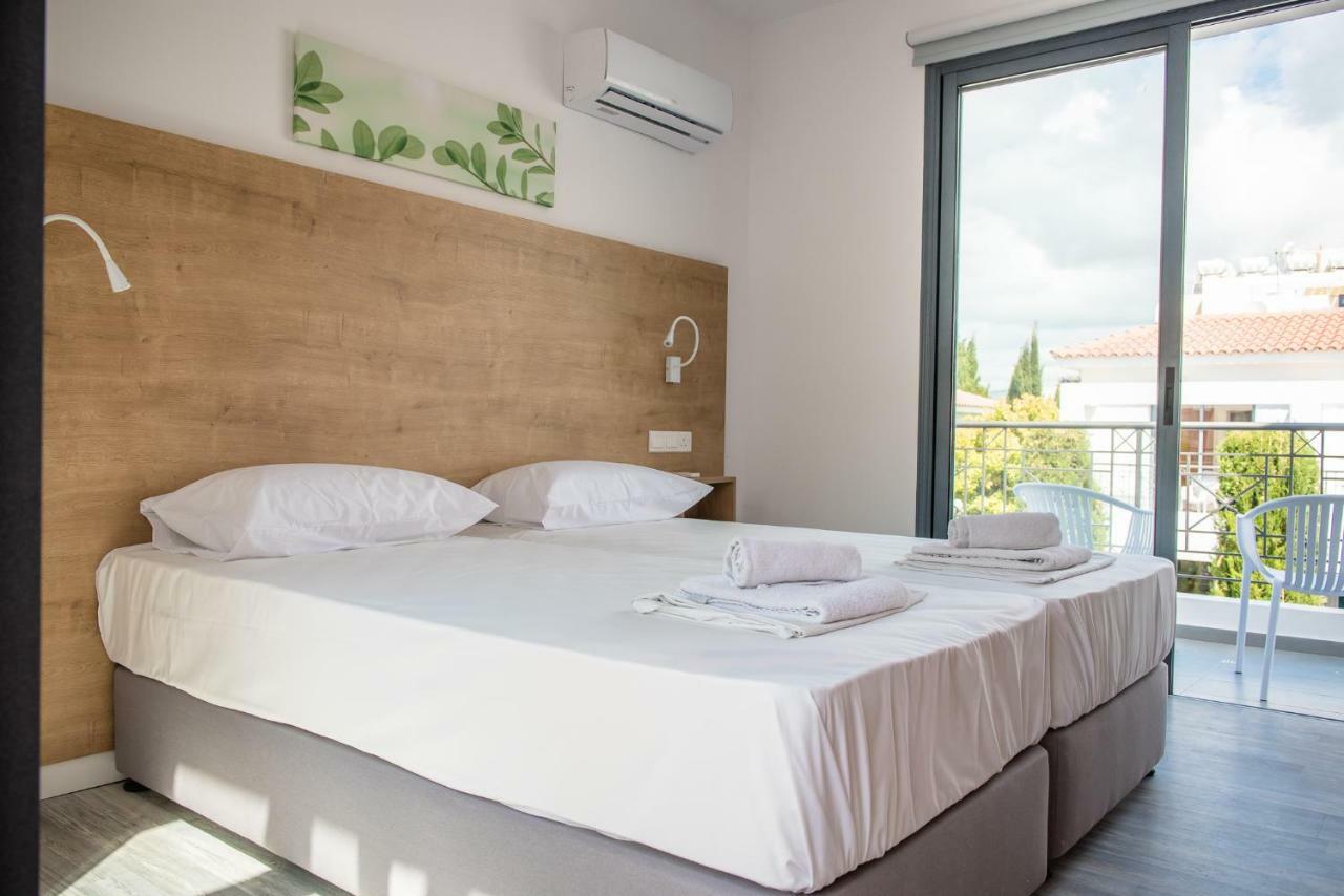 Julipapas Gardens Apartment Paphos Exterior photo
